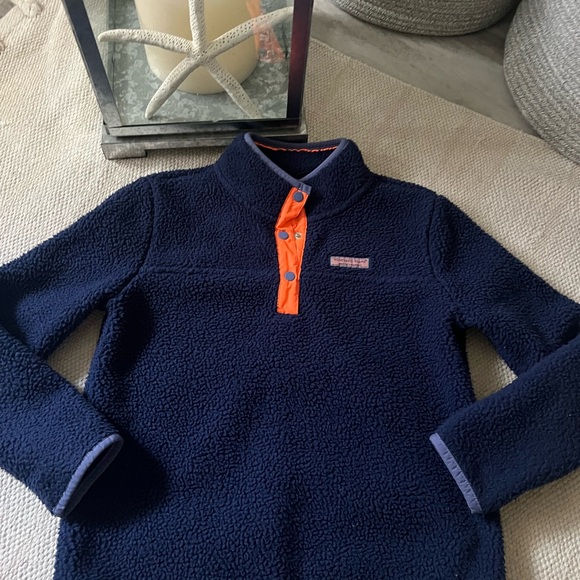 Vineyard Vines Pull Over / Sweatshirt - Picture 2 of 5